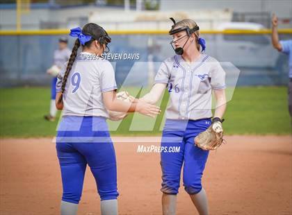 Thumbnail 1 in Dobson vs Sahuaro photogallery.