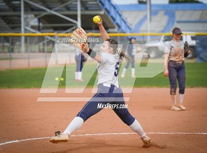 Thumbnail 2 in Dobson vs Sahuaro photogallery.