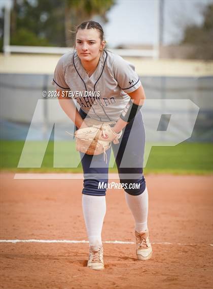 Thumbnail 1 in Dobson vs Sahuaro photogallery.