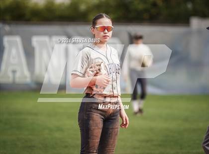 Thumbnail 3 in Dobson vs Sahuaro photogallery.