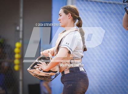 Thumbnail 1 in Dobson vs Sahuaro photogallery.