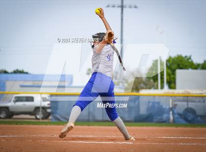 Thumbnail 2 in Dobson vs Sahuaro photogallery.