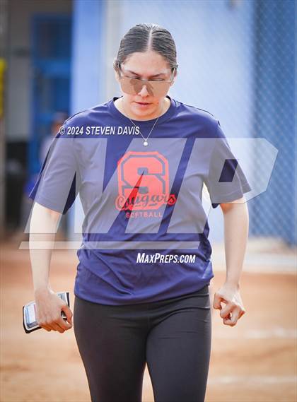 Thumbnail 1 in Dobson vs Sahuaro photogallery.