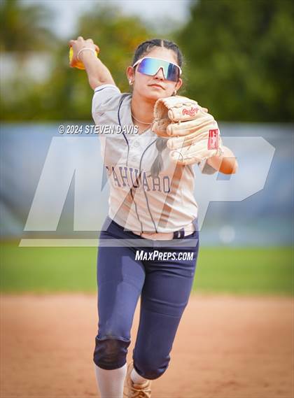 Thumbnail 1 in Dobson vs Sahuaro photogallery.