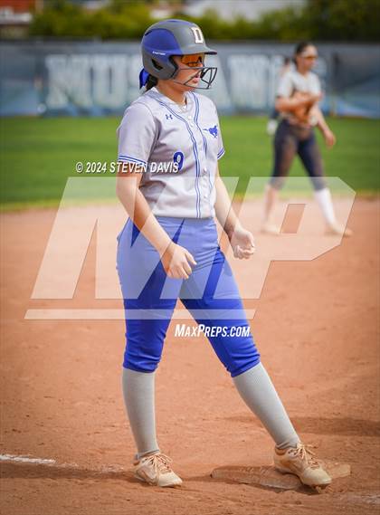 Thumbnail 3 in Dobson vs Sahuaro photogallery.