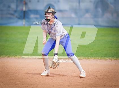 Thumbnail 3 in Dobson vs Sahuaro photogallery.