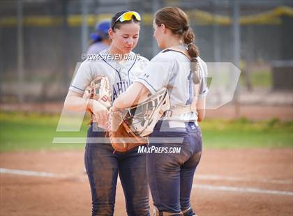 Thumbnail 2 in Dobson vs Sahuaro photogallery.