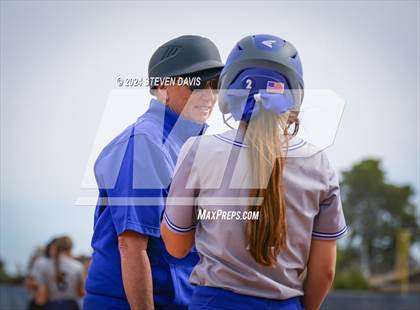 Thumbnail 2 in Dobson vs Sahuaro photogallery.