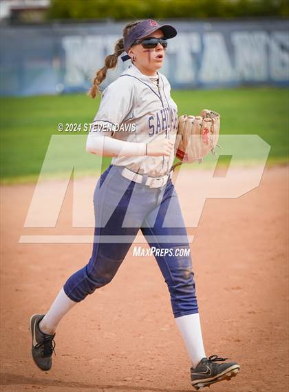 Thumbnail 1 in Dobson vs Sahuaro photogallery.