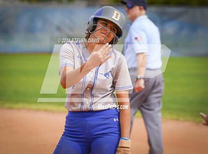 Thumbnail 1 in Dobson vs Sahuaro photogallery.