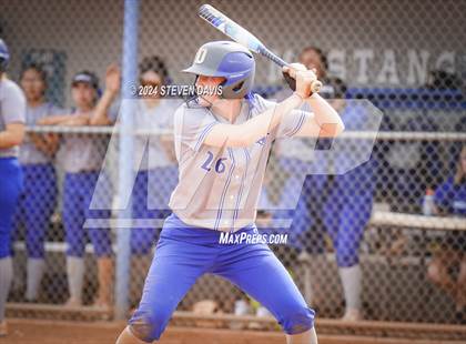 Thumbnail 1 in Dobson vs Sahuaro photogallery.