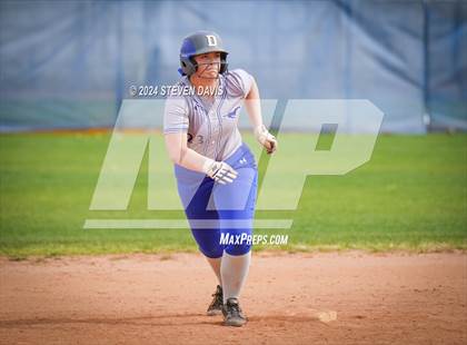 Thumbnail 1 in Dobson vs Sahuaro photogallery.