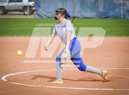 Thumbnail 3 in Dobson vs Sahuaro photogallery.