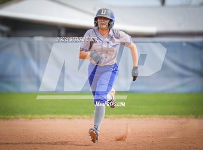 Thumbnail 3 in Dobson vs Sahuaro photogallery.