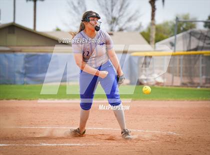 Thumbnail 1 in Dobson vs Sahuaro photogallery.