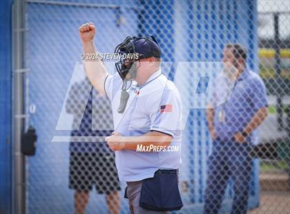 Thumbnail 2 in Dobson vs Sahuaro photogallery.