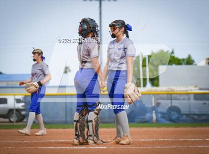 Thumbnail 1 in Dobson vs Sahuaro photogallery.