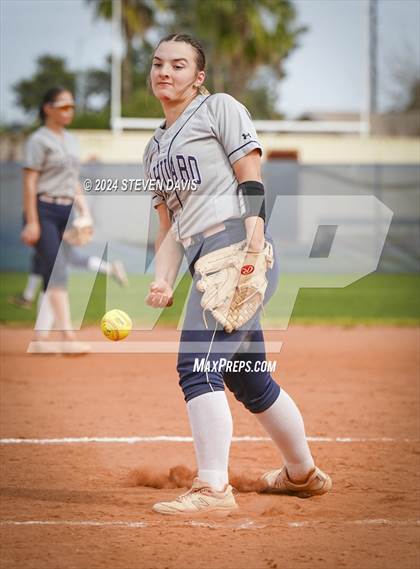 Thumbnail 3 in Dobson vs Sahuaro photogallery.
