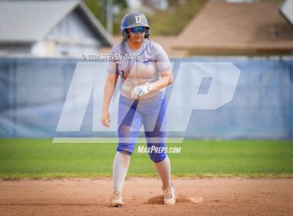 Thumbnail 3 in Dobson vs Sahuaro photogallery.