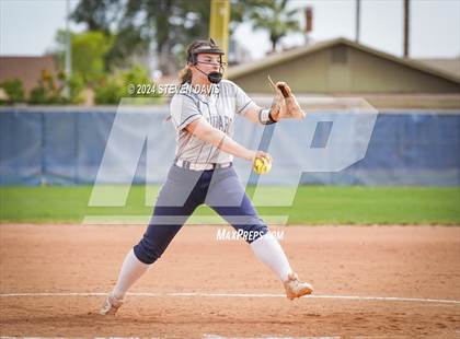Thumbnail 3 in Dobson vs Sahuaro photogallery.