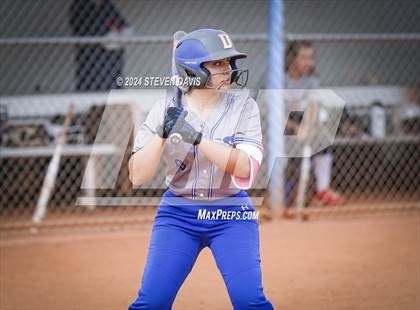 Thumbnail 3 in Dobson vs Sahuaro photogallery.