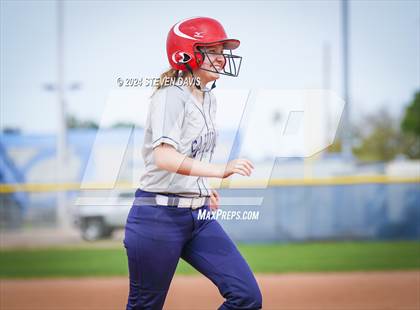 Thumbnail 3 in Dobson vs Sahuaro photogallery.