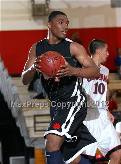Thumbnail 1 in Lawndale vs. Harvard-Westlake (Hilltop Classic) photogallery.