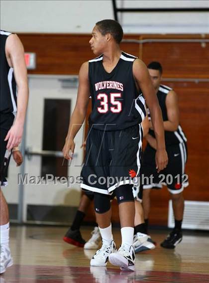 Thumbnail 3 in Lawndale vs. Harvard-Westlake (Hilltop Classic) photogallery.