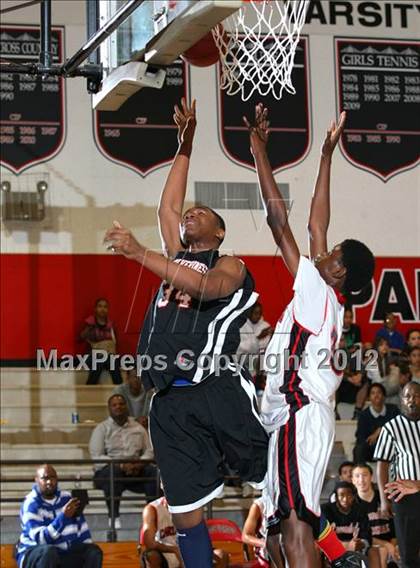 Thumbnail 3 in Lawndale vs. Harvard-Westlake (Hilltop Classic) photogallery.