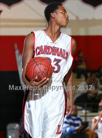Thumbnail 2 in Lawndale vs. Harvard-Westlake (Hilltop Classic) photogallery.