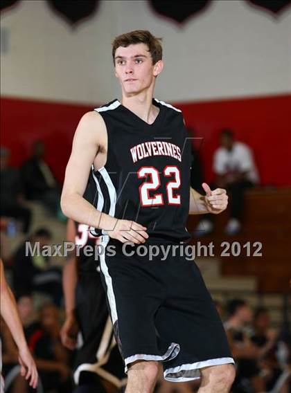 Thumbnail 2 in Lawndale vs. Harvard-Westlake (Hilltop Classic) photogallery.