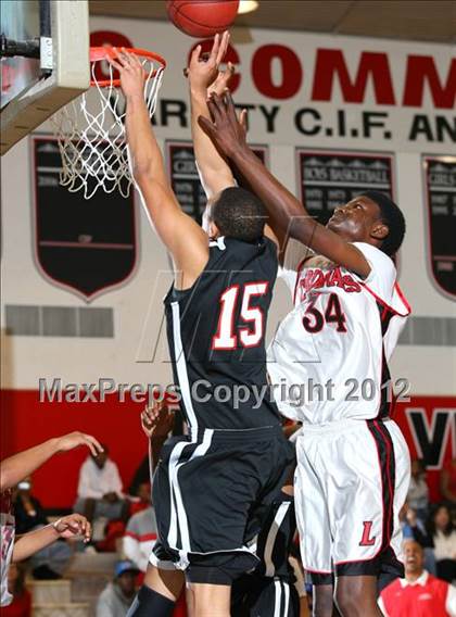 Thumbnail 1 in Lawndale vs. Harvard-Westlake (Hilltop Classic) photogallery.