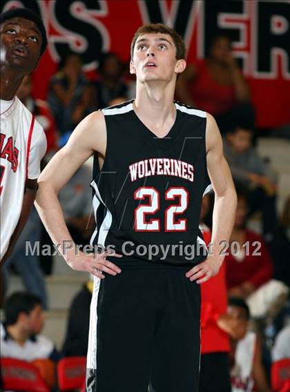 Thumbnail 2 in Lawndale vs. Harvard-Westlake (Hilltop Classic) photogallery.