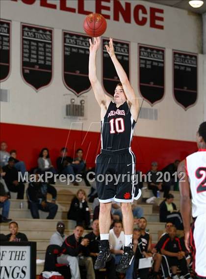 Thumbnail 2 in Lawndale vs. Harvard-Westlake (Hilltop Classic) photogallery.