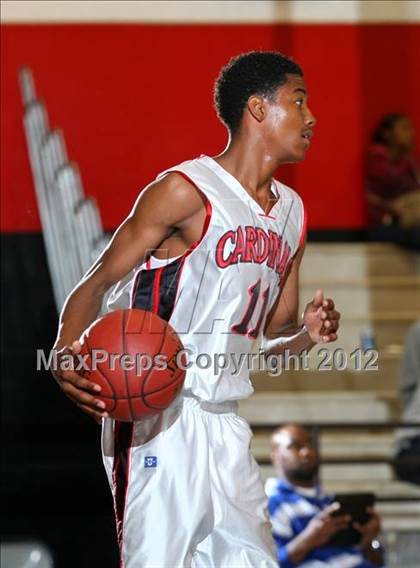 Thumbnail 1 in Lawndale vs. Harvard-Westlake (Hilltop Classic) photogallery.