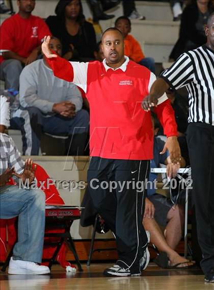 Thumbnail 3 in Lawndale vs. Harvard-Westlake (Hilltop Classic) photogallery.