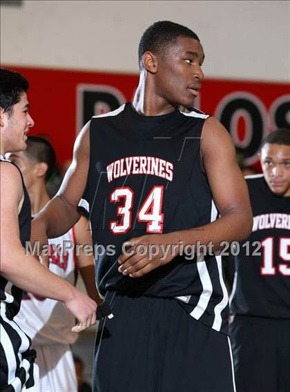 Thumbnail 1 in Lawndale vs. Harvard-Westlake (Hilltop Classic) photogallery.