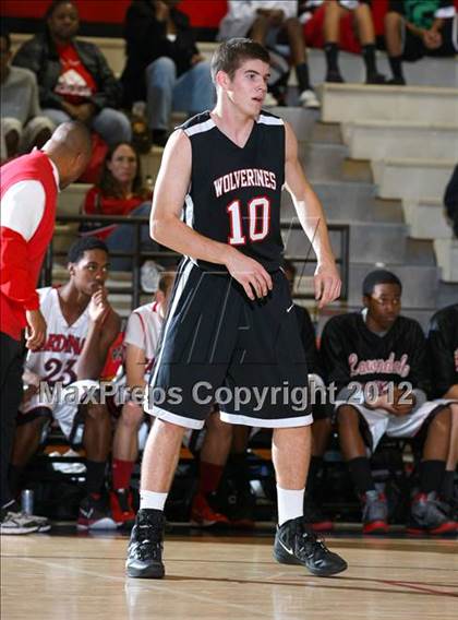Thumbnail 1 in Lawndale vs. Harvard-Westlake (Hilltop Classic) photogallery.
