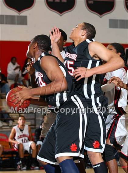 Thumbnail 1 in Lawndale vs. Harvard-Westlake (Hilltop Classic) photogallery.