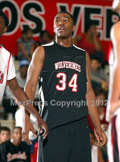 Thumbnail 3 in Lawndale vs. Harvard-Westlake (Hilltop Classic) photogallery.
