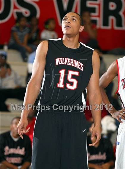 Thumbnail 2 in Lawndale vs. Harvard-Westlake (Hilltop Classic) photogallery.