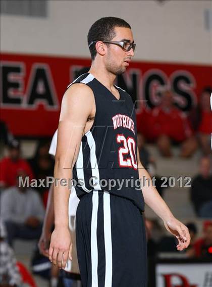 Thumbnail 1 in Lawndale vs. Harvard-Westlake (Hilltop Classic) photogallery.