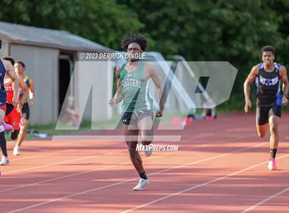 Thumbnail 3 in Section VIII Championship (Boys 400 Meters) photogallery.