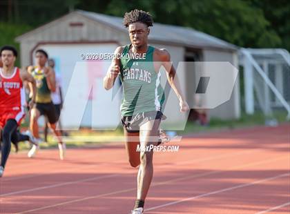 Thumbnail 1 in Section VIII Championship (Boys 400 Meters) photogallery.