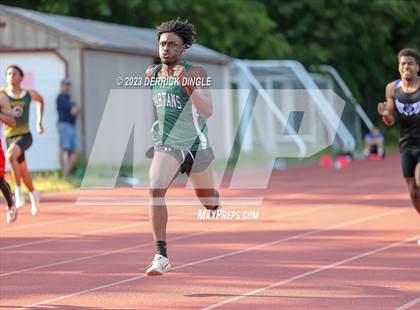 Thumbnail 2 in Section VIII Championship (Boys 400 Meters) photogallery.