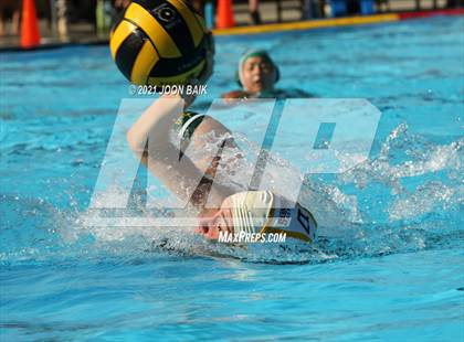 Thumbnail 2 in Castro Valley vs Alameda (Tri-Valley Invitational) photogallery.