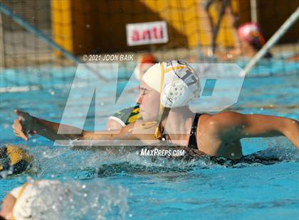 Thumbnail 3 in Castro Valley vs Alameda (Tri-Valley Invitational) photogallery.