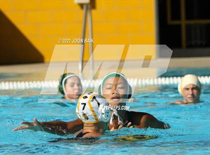 Thumbnail 3 in Castro Valley vs Alameda (Tri-Valley Invitational) photogallery.