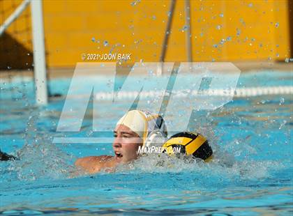 Thumbnail 3 in Castro Valley vs Alameda (Tri-Valley Invitational) photogallery.