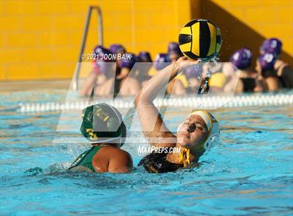 Thumbnail 2 in Castro Valley vs Alameda (Tri-Valley Invitational) photogallery.
